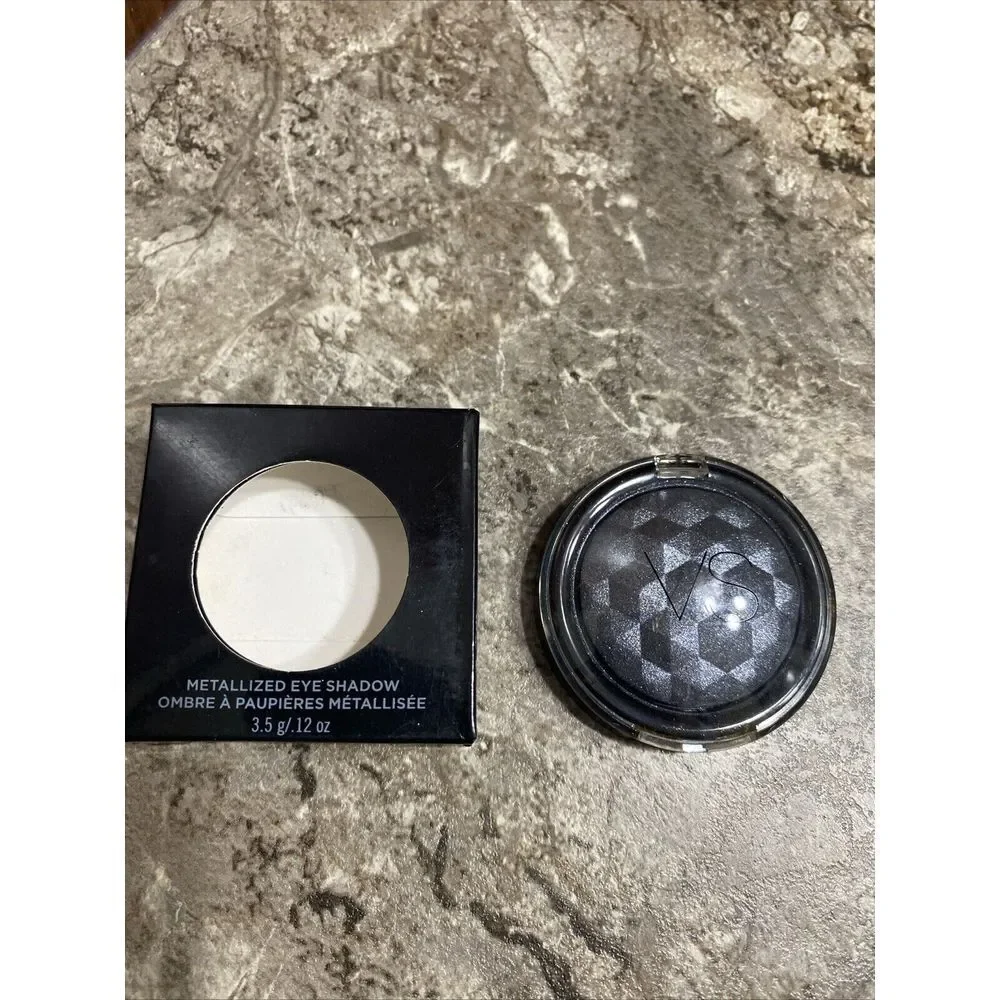 Victoria's Secret Metallized Eye Shadow Magnetic Rare HTF (Silver Gray Color)